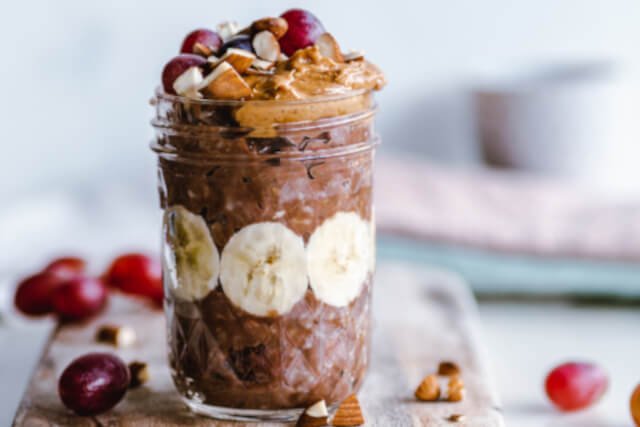 Chocolate and banana oats